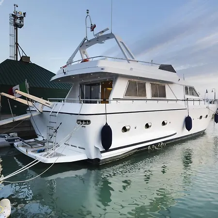Holidays Boat Botel Porec